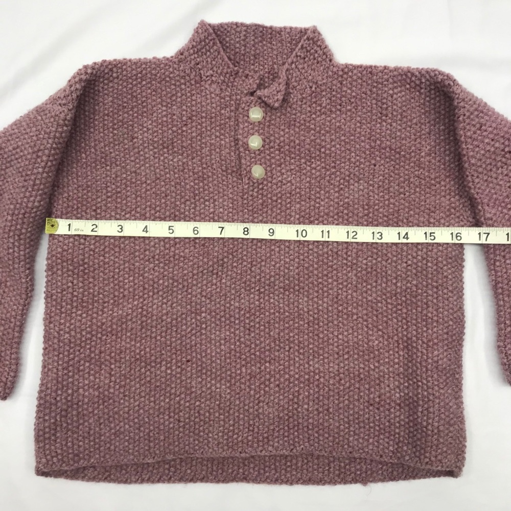 Child’s virgin wool collared sweater in dusty pink